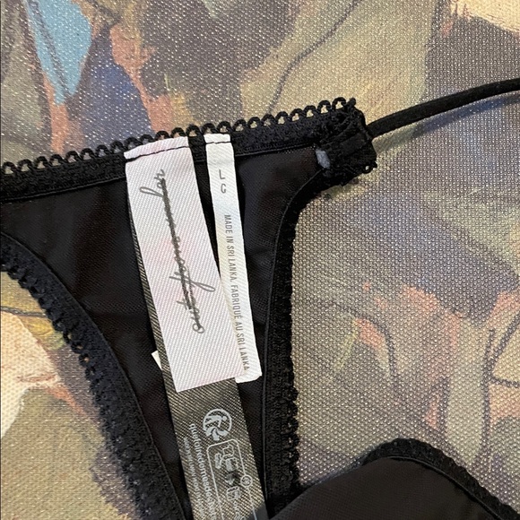 G String - Picture 3 of 4